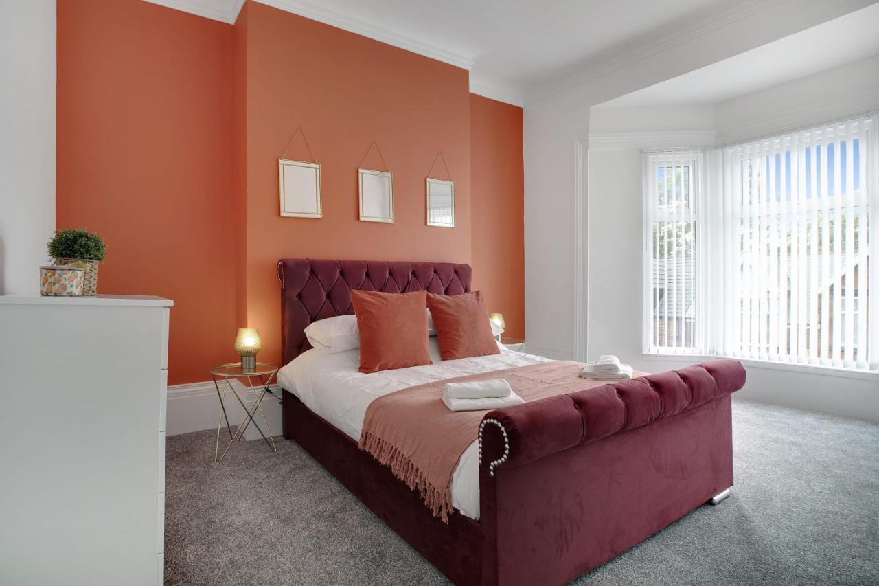 Stunning 4-Bedroom, 2 Bathrooms In Sunderland Sunderland  Exterior photo