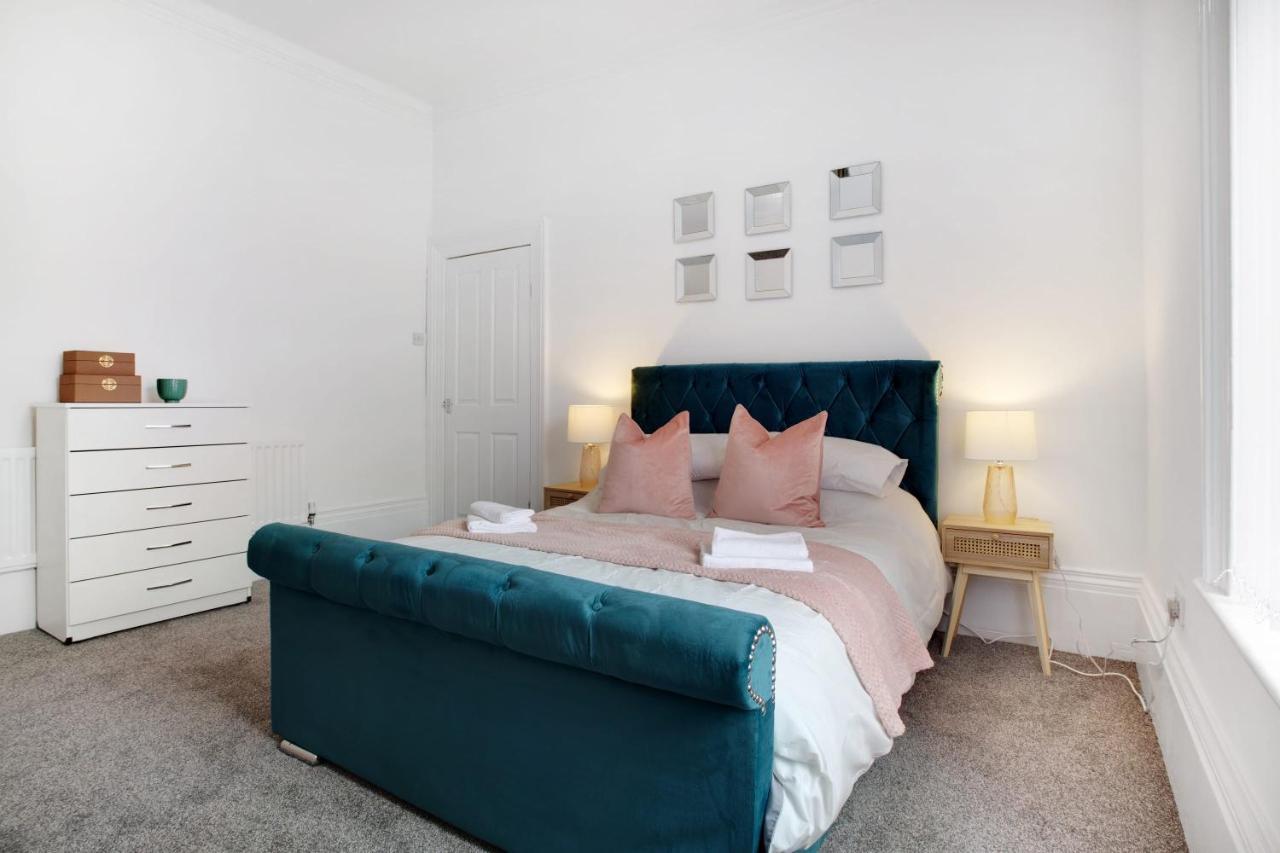 Stunning 4-Bedroom, 2 Bathrooms In Sunderland Sunderland  Exterior photo